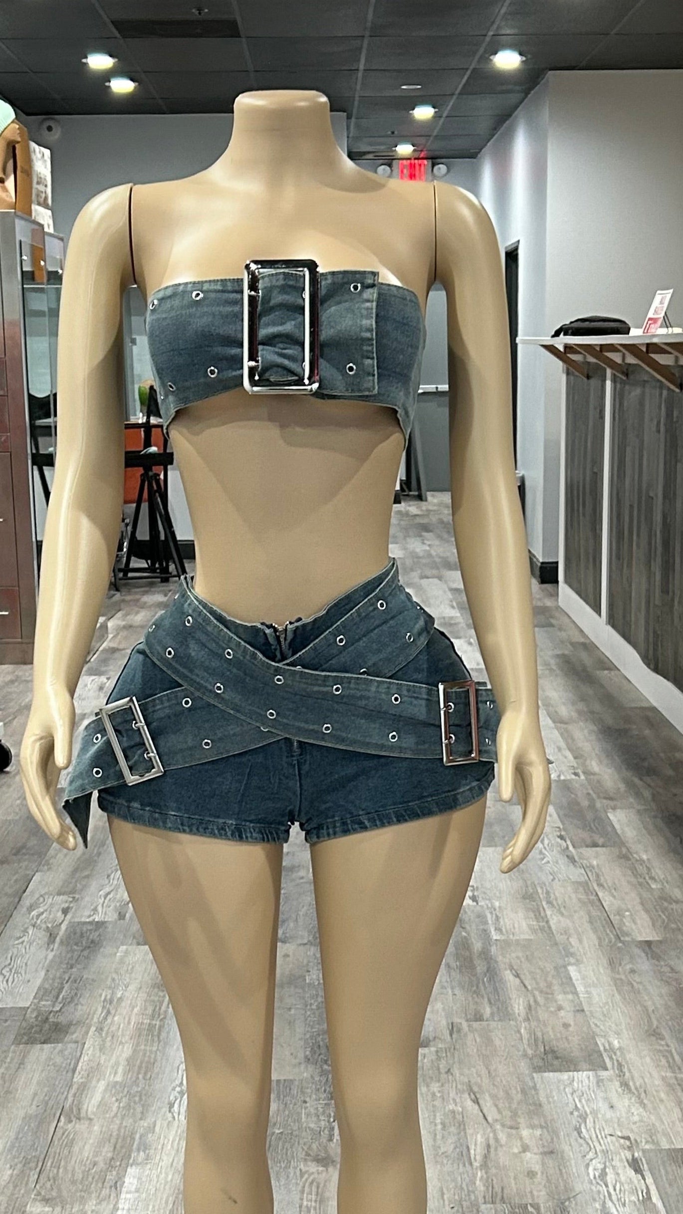 Jean Buckle Short Set