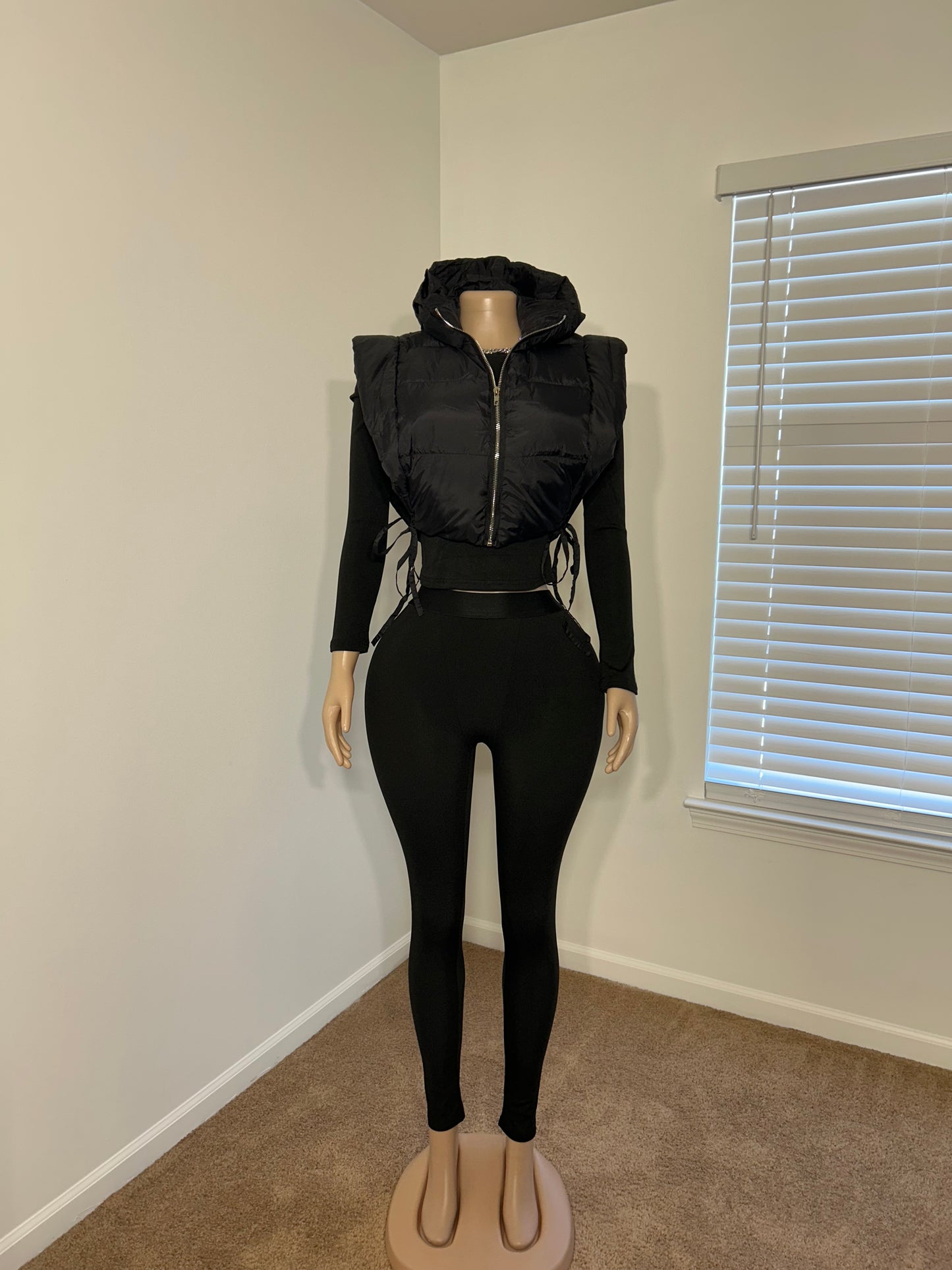 Sleeveless Cropped Puffer Vest